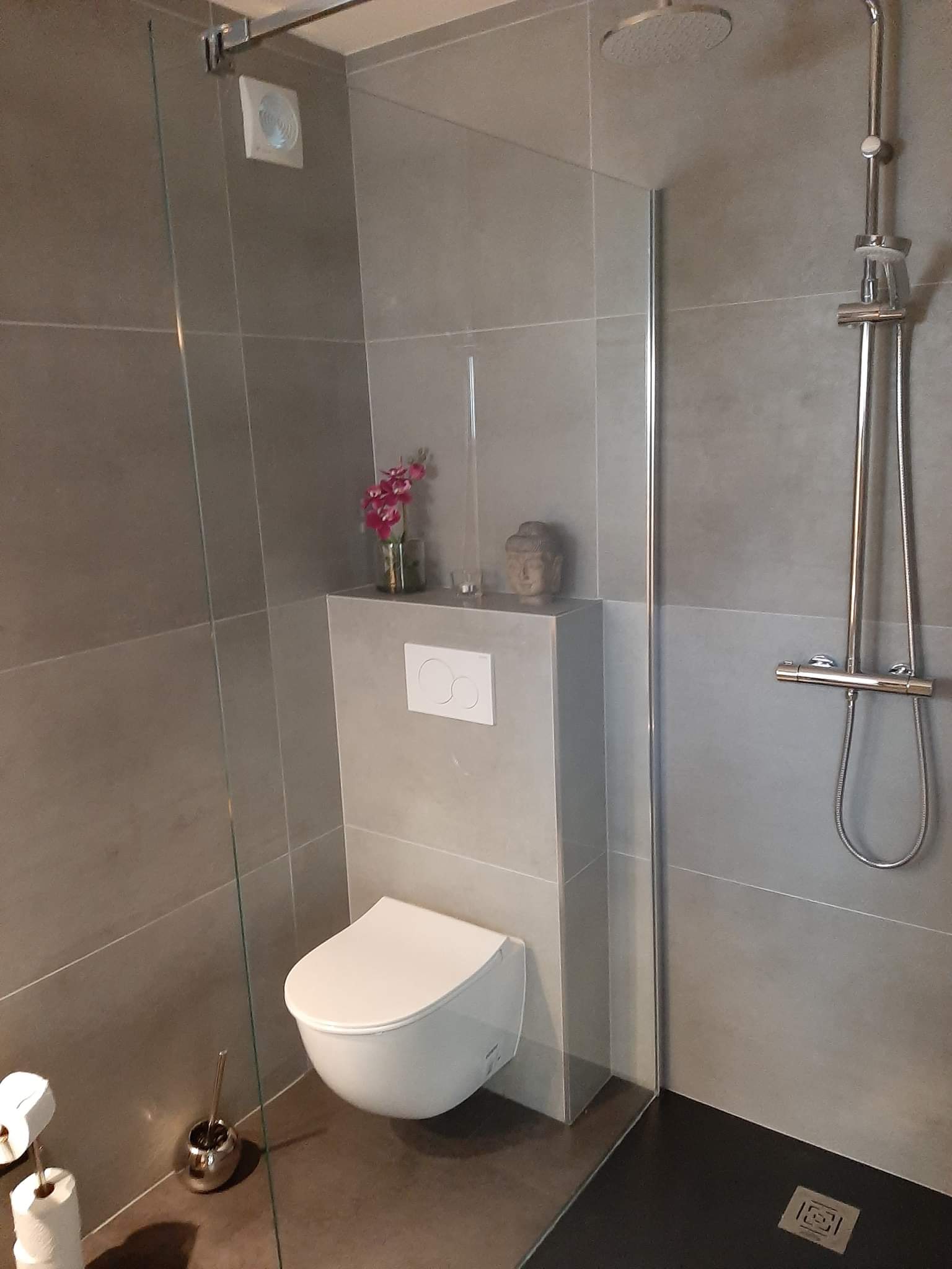 Studio de jardin EdenCube Airbnb à Strasbourg - toilettes